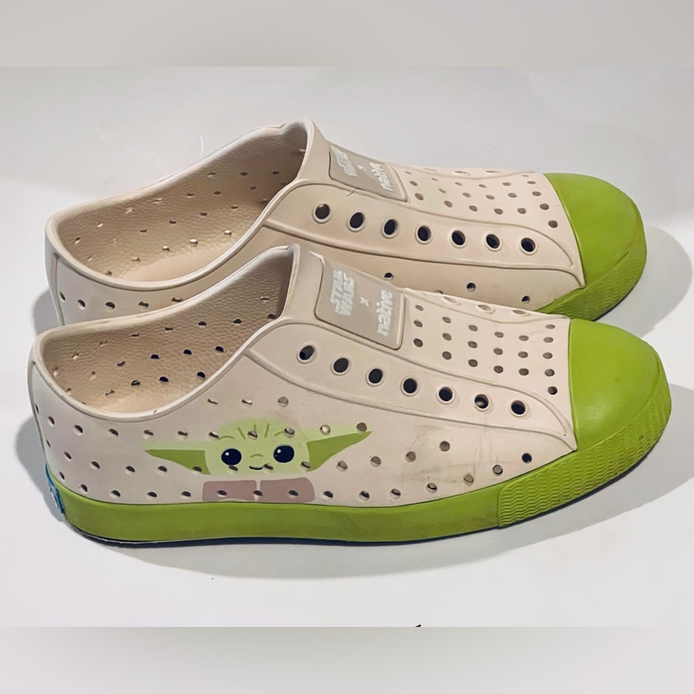 Grogu Baby Yoda Native Shoes Kids J1 Disney Trip Must Have Hollywood Studios